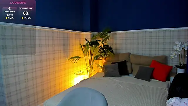 Michelle Murray online show from October 16, 1:06 am