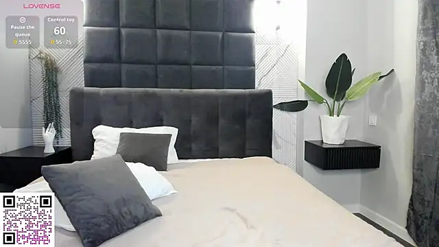 Michelle Murray online show from November 17, 1:11 am