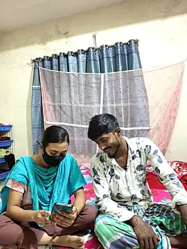 Snapshot of Love_Queen11 chatting on October 23, 5:12 pm Love Queen11 online show from October 23, 5:12 pm