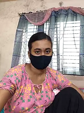 Snapshot of Love_Queen11 chatting on October 25, 8:33 am Love Queen11 online show from October 25, 8:33 am