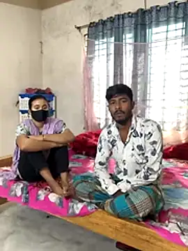 Snapshot of Love_Queen11 chatting on November 18, 4:28 am Love Queen11 online show from November 18, 4:28 am