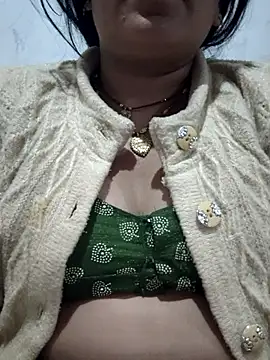 Hot rieal6 online show from December 15, 4:55 pm