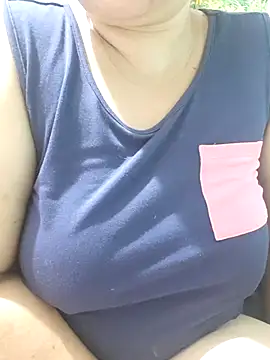 Snapshot of Kimkhaepretty chatting on November 6, 2:29 pm Kimkhaepretty online show from November 6, 2:29 pm