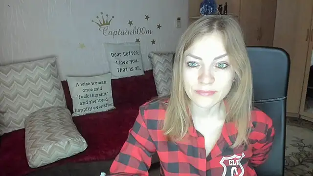 Snapshot of Tiffany_Bates chatting on October 9, 3:48 am Tiffany Bates online show from October 9, 3:48 am