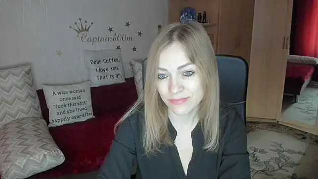 Snapshot of Tiffany_Bates chatting on October 11, 4:01 am Tiffany Bates online show from October 11, 4:01 am