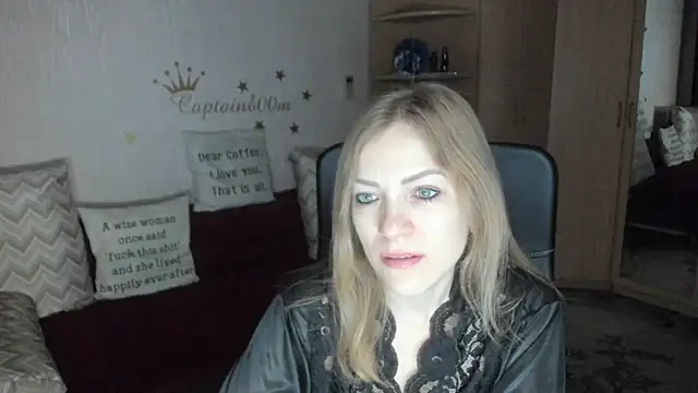 Snapshot of Tiffany_Bates chatting on October 15, 3:06 am Tiffany Bates online show from October 15, 3:06 am