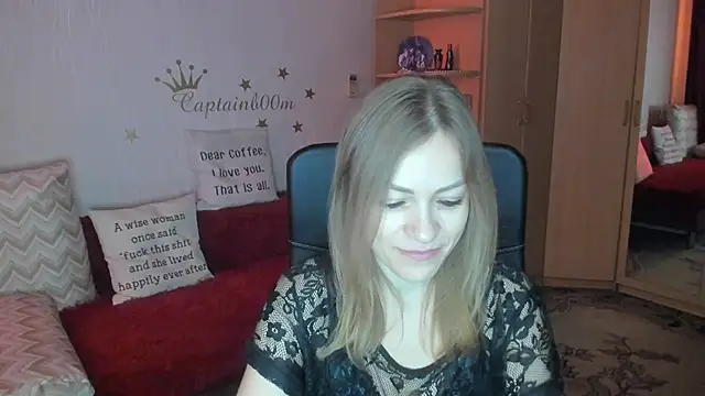 Snapshot of Tiffany_Bates chatting on October 17, 3:42 am Tiffany Bates online show from October 17, 3:42 am