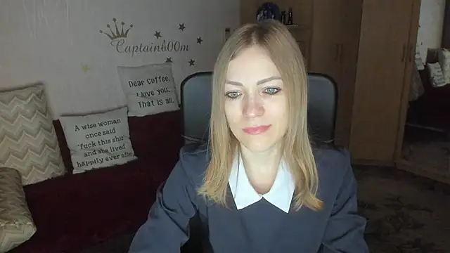 Snapshot of Tiffany_Bates chatting on November 2, 3:20 am Tiffany Bates online show from November 2, 3:20 am