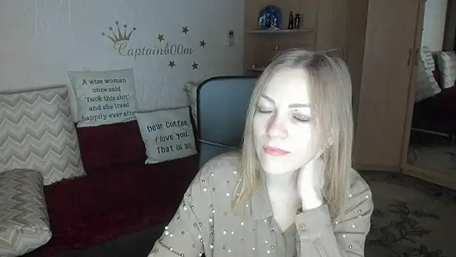 Snapshot of Tiffany_Bates chatting on November 16, 3:45 am Tiffany Bates online show from November 16, 3:45 am