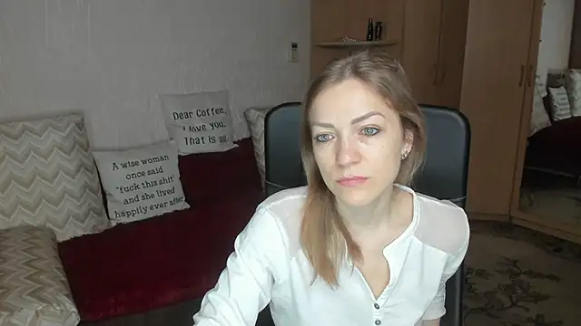 Tiffany Bates online show from December 23, 5:16 am