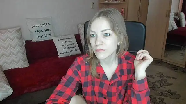 Tiffany Bates online show from April 3, 11:19 am