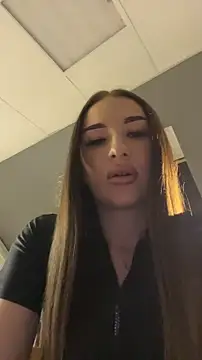 Luna Olsen online show from February 7, 4:16 am