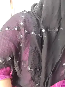 Miss Rose   online show from February 4, 6:30 am