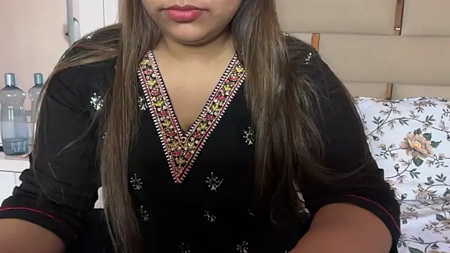 Miss Rose   online show from June 22, 6:27 pm