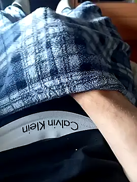 ruiiizz online show from April 19, 10:25 am