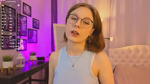 Bubblegum Babe  online show from October 9, 8:18 pm