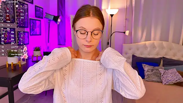 Bubblegum Babe  online show from October 19, 8:31 pm