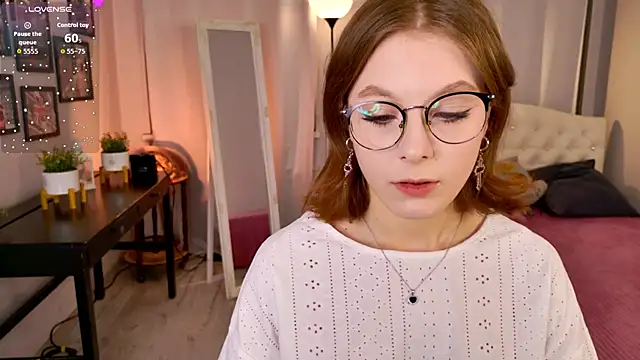 Bubblegum Babe  online show from November 19, 8:42 pm