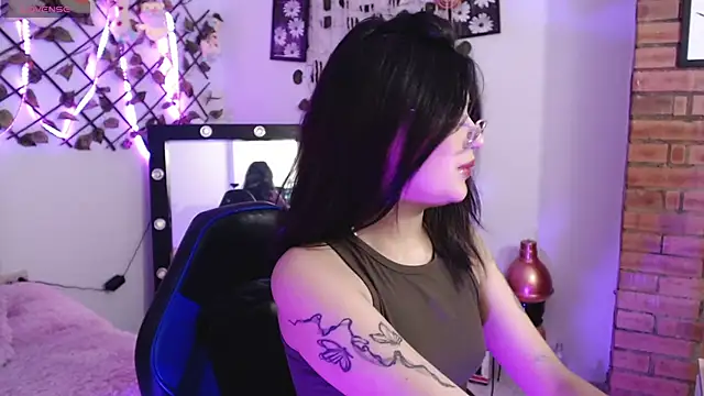 isa bunny18 online show from October 8, 3:15 am