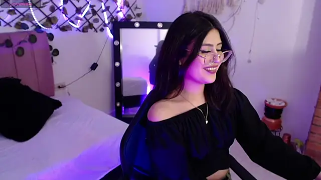 isa bunny18 online show from November 3, 4:25 am