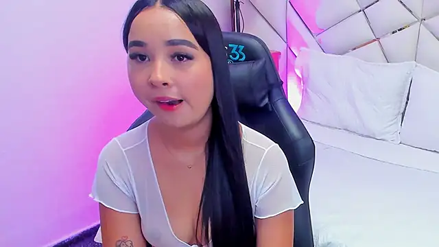  Tiffany Ross online show from October 3, 8:28 pm