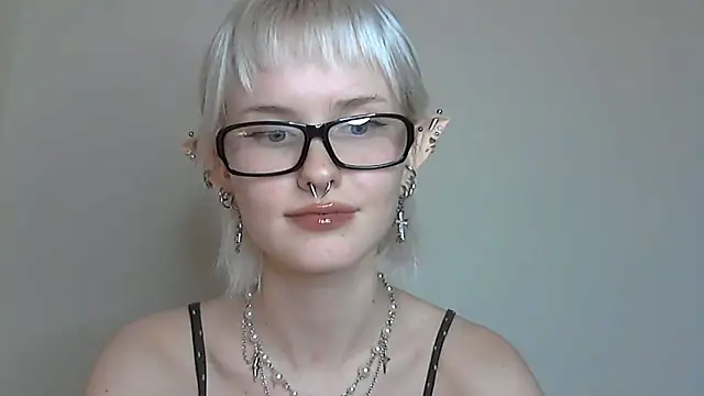 Snapshot of Paradoxy_ chatting on October 29, 7:26 pm Paradoxy online show from October 29, 7:26 pm