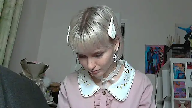 Snapshot of Paradoxy_ chatting on December 1, 8:47 pm Paradoxy online show from December 1, 8:47 pm