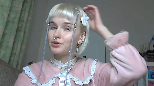 Snapshot of Paradoxy_ chatting on December 18, 8:04 pm Paradoxy online show from December 18, 8:04 pm