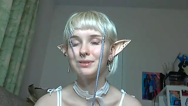 Snapshot of Paradoxy_ chatting on December 19, 9:11 pm Paradoxy online show from December 19, 9:11 pm