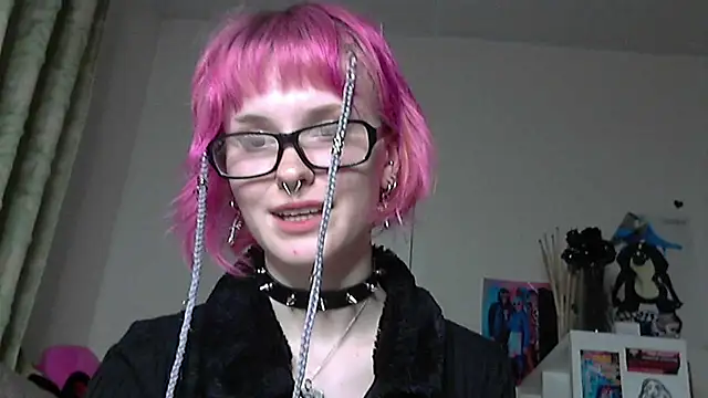 Snapshot of Paradoxy_ chatting on March 24, 8:14 pm Paradoxy online show from March 24, 8:14 pm