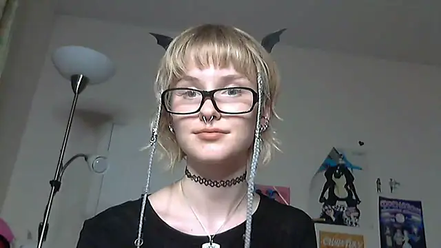 Paradoxy  online show from June 26, 8:13 pm