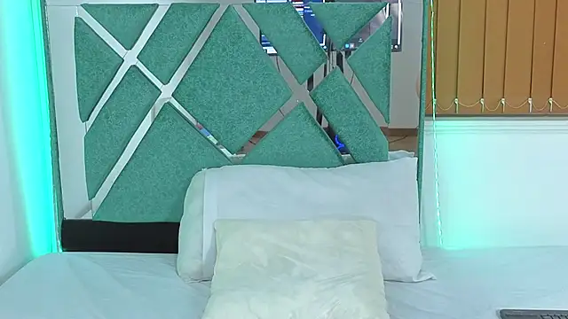 lissastone online show from November 4, 3:05 am