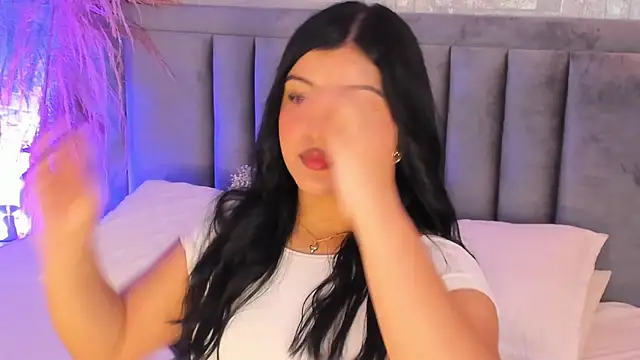 EmmaBlossom online show from November 30, 4:55 pm