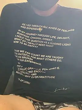 Snapshot of mj-story chatting on November 14, 11:24 pm mj-story online show from November 14, 11:24 pm