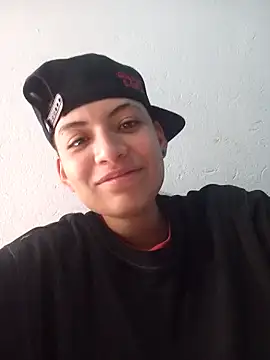 Snapshot of Owen_tomboy chatting on October 9, 1:53 pm Owen tomboy online show from October 9, 1:53 pm