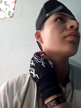 Snapshot of Owen_tomboy chatting on October 14, 5:58 pm Owen tomboy online show from October 14, 5:58 pm