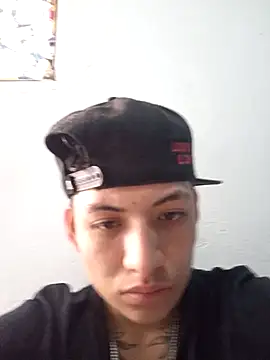 Snapshot of Owen_tomboy chatting on October 15, 1:00 pm Owen tomboy online show from October 15, 1:00 pm