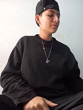 Snapshot of Owen_tomboy chatting on October 18, 3:13 pm Owen tomboy online show from October 18, 3:13 pm