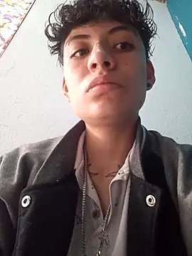 Snapshot of Owen_tomboy chatting on October 27, 7:29 pm Owen tomboy online show from October 27, 7:29 pm