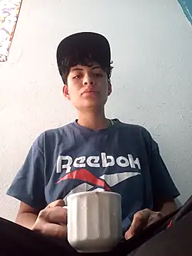 Snapshot of Owen_tomboy chatting on October 30, 7:36 pm Owen tomboy online show from October 30, 7:36 pm