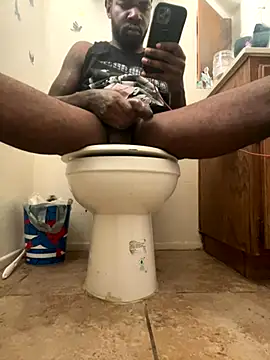 Snapshot of blaccp4k chatting on November 10, 7:24 pm blaccp4k online show from November 10, 7:24 pm