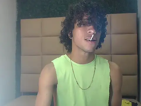 Snapshot of xion_ez chatting on October 6, 9:34 pm xion ez online show from October 6, 9:34 pm