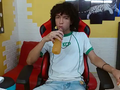 Snapshot of xion_ez chatting on October 28, 8:00 pm xion ez online show from October 28, 8:00 pm