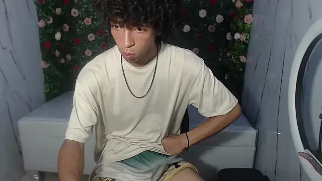 Snapshot of xion_ez chatting on November 1, 8:00 pm xion ez online show from November 1, 8:00 pm