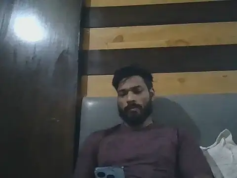 Raw12499 online show from November 4, 3:33 pm