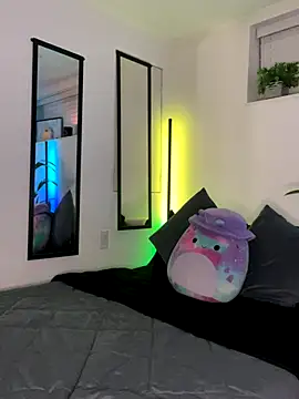 emilycolte online show from October 13, 12:10 am