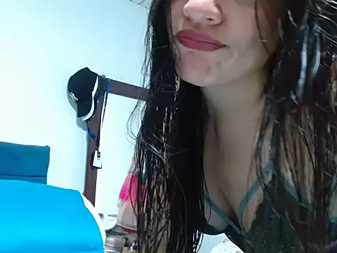 Snapshot of Maira_Diaz chatting on October 22, 2:17 pm Maira Diaz online show from October 22, 2:17 pm