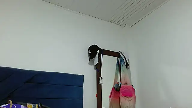 Snapshot of Maira_Diaz chatting on November 4, 3:44 pm Maira Diaz online show from November 4, 3:44 pm