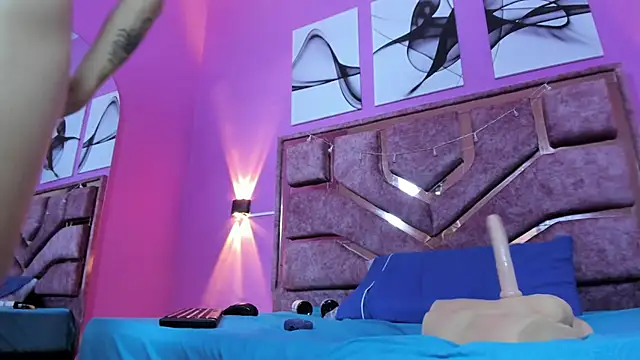 samantaa liov online show from November 10, 7:24 pm