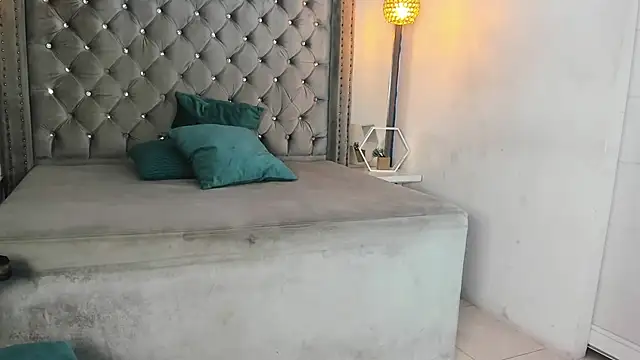 Kevinfox23cms online show from October 17, 8:39 am